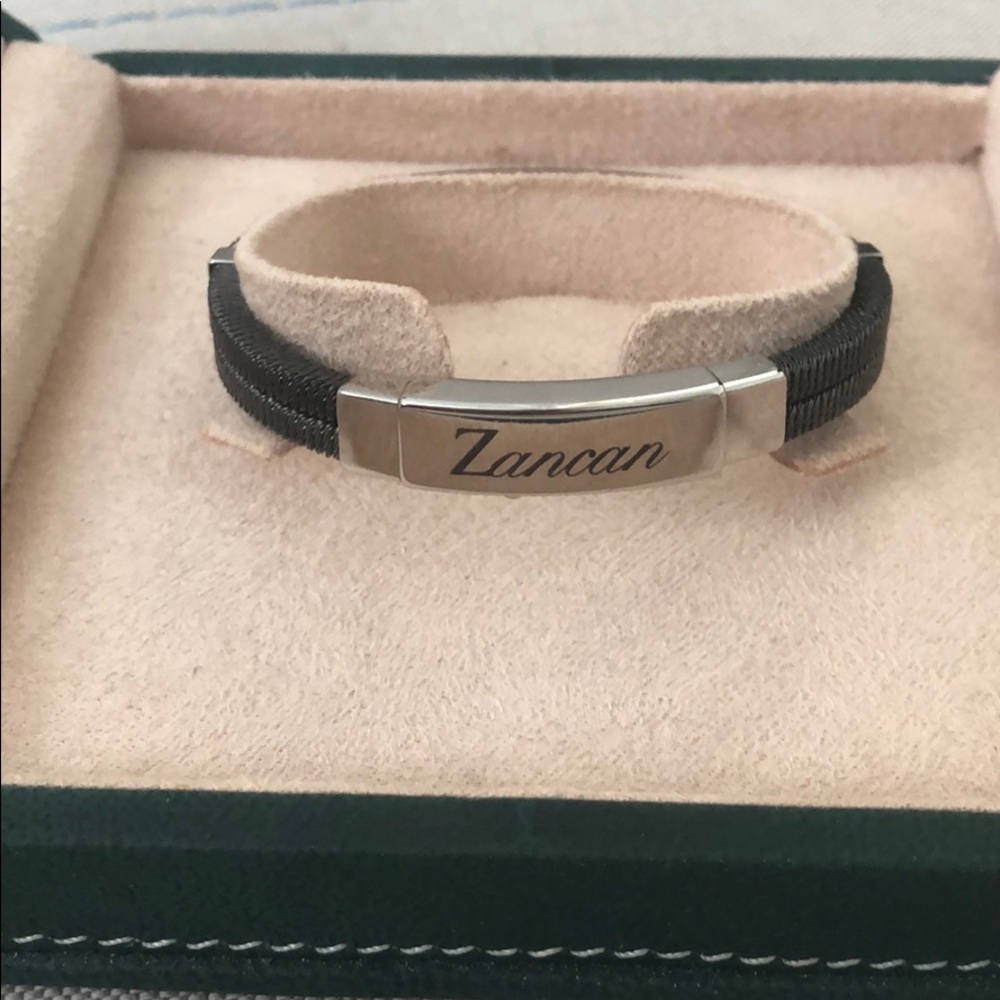 Bracelet